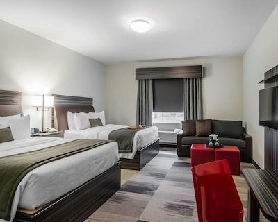 بست وسترن پلاس آیرپرت این اند سویتز