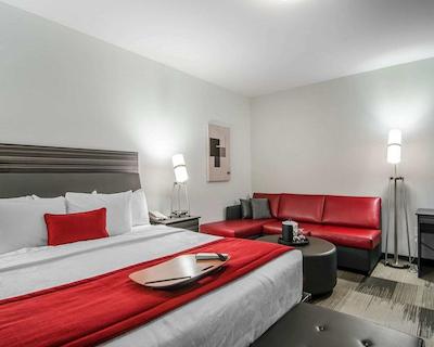 بست وسترن پلاس آیرپرت این اند سویتز