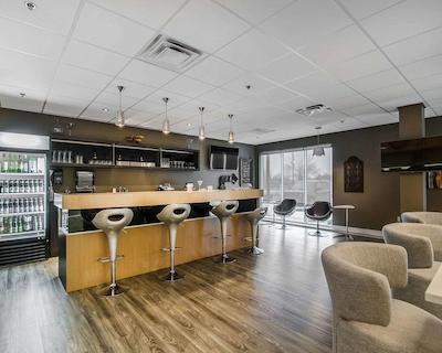 بست وسترن پلاس آیرپرت این اند سویتز