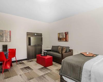 بست وسترن پلاس آیرپرت این اند سویتز