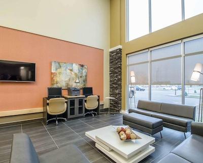 بست وسترن پلاس آیرپرت این اند سویتز