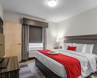 بست وسترن پلاس آیرپرت این اند سویتز