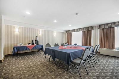 کمفرت این اند سویتز کاملوپز