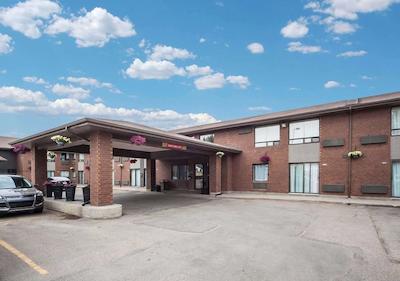 کمفرت این وست