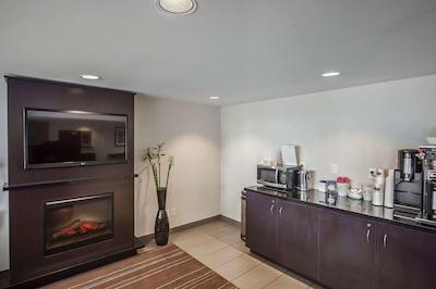 کمفرت این وست