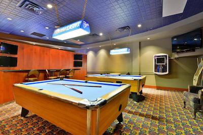 رادیسن هتل رد دیر