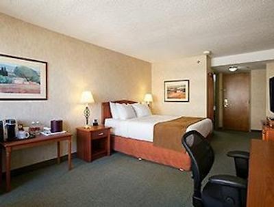 رامادا هتل اند کنونشن سنتر