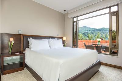 نه کالکشن بگوت هاسیندا ریال