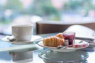 نه کالکشن بگوت هاسیندا ریال