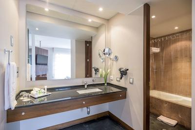 نه کالکشن بگوت هاسیندا ریال