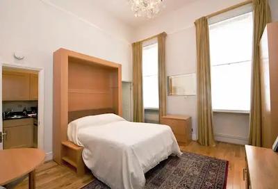 17 هرتفرد استریت