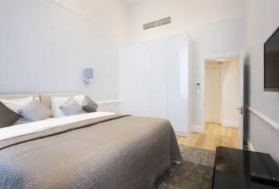 17 هرتفرد استریت