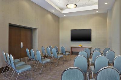 فور پوینتز بای شراتون وانکوور آیرپرت