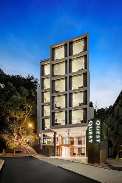 کست پرد مونتز ب راد