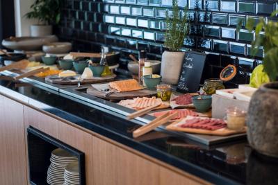 رادیسن بلو هتل بیروت وردون