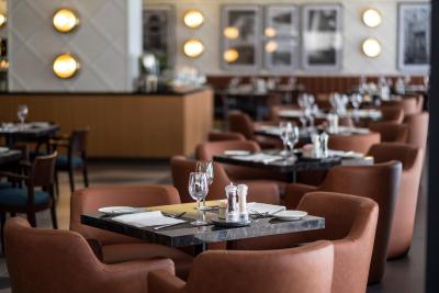 رادیسن بلو هتل بیروت وردون