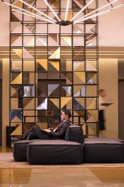 رادیسن بلو هتل بیروت وردون