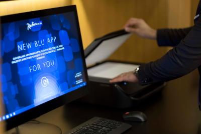 رادیسن بلو هتل بیروت وردون