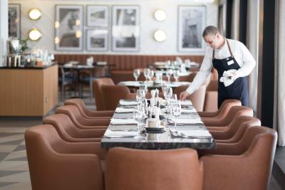 رادیسن بلو هتل بیروت وردون