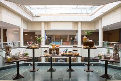 رادیسن بلو هتل بیروت وردون