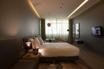 رادیسن بلو هتل بیروت وردون