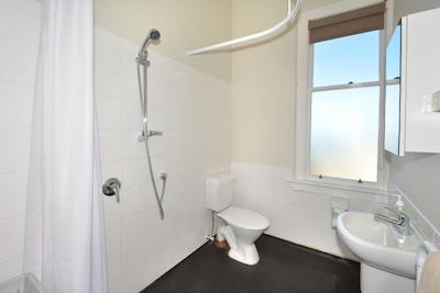 اپارتمنتز ات است کلیر