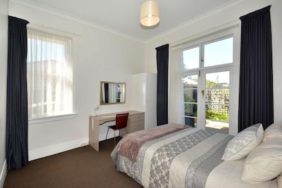 اپارتمنتز ات است کلیر