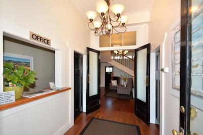 اپارتمنتز ات است کلیر