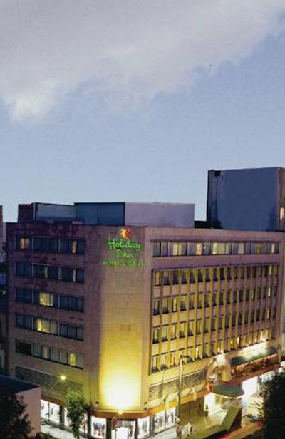 هلید این هتل اند سویتز گوادالاجارا سنترو هیستریکو