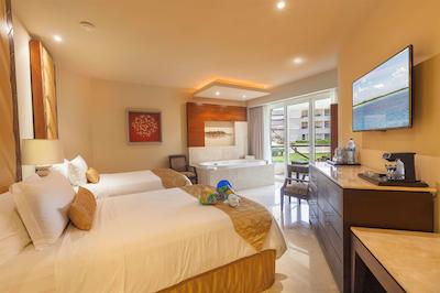 مون پالاس کانکون