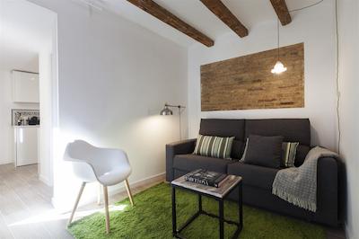 اسپاسیز چارمینگ فلاتز