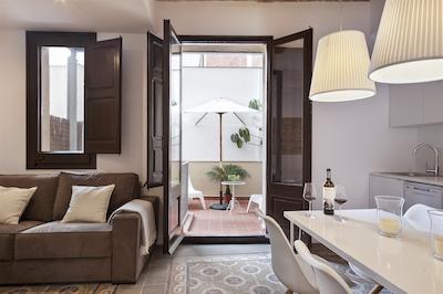 اسپاسیز چارمینگ فلاتز