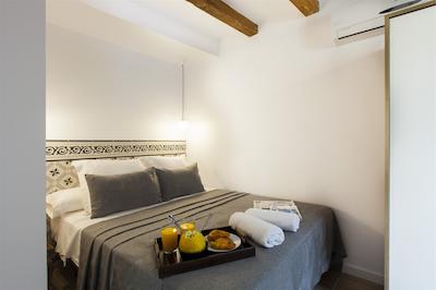 اسپاسیز چارمینگ فلاتز