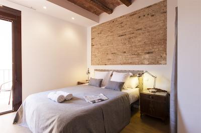 اسپاسیز چارمینگ فلاتز