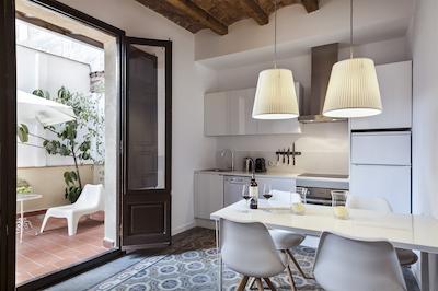 اسپاسیز چارمینگ فلاتز