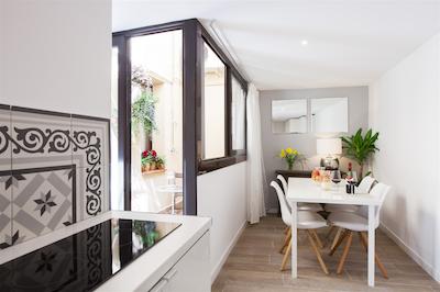 اسپاسیز چارمینگ فلاتز