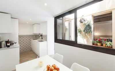 اسپاسیز چارمینگ فلاتز