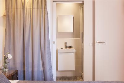 اسپاسیز چارمینگ فلاتز