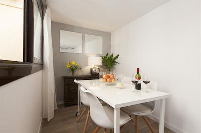 اسپاسیز چارمینگ فلاتز