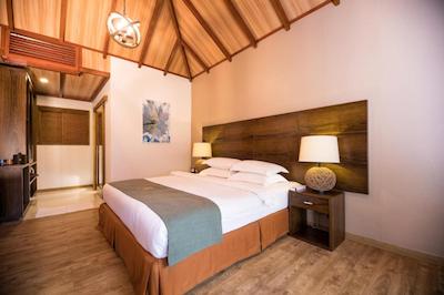 پلومریا مالدیو