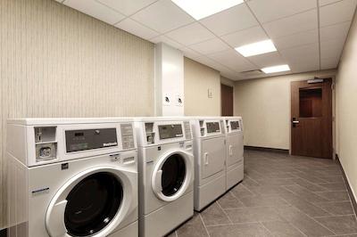 هموود سویتز بای هیلتون پیتسبورگه دونتون