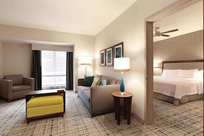 هموود سویتز بای هیلتون پیتسبورگه دونتون