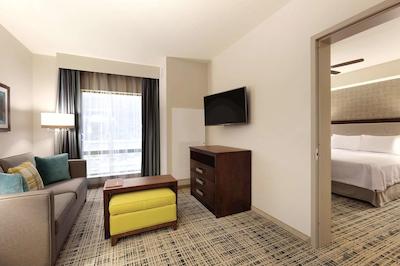 هموود سویتز بای هیلتون پیتسبورگه دونتون