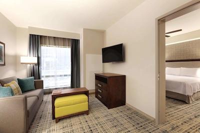 هموود سویتز بای هیلتون پیتسبورگه دونتون