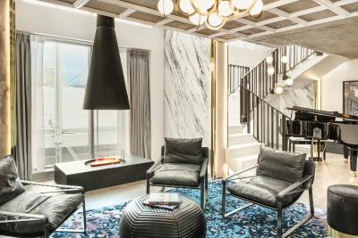 د دوگلاس اوتگراف کالکشن