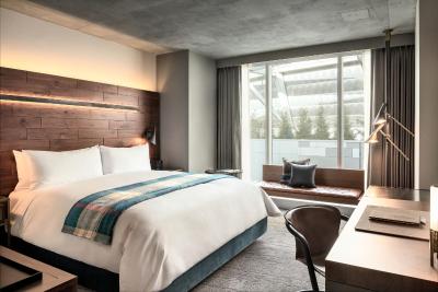 د دوگلاس اوتگراف کالکشن