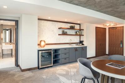 د دوگلاس اوتگراف کالکشن