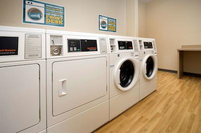 هم2 سویتز بای هیلتون لویسویل ایست/هورستبورن