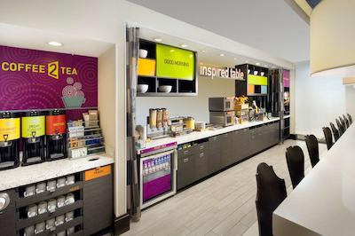 هم2 سویتز بای هیلتون لویسویل ایست/هورستبورن