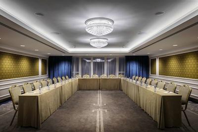 کسمپلیتان هتل پراگو